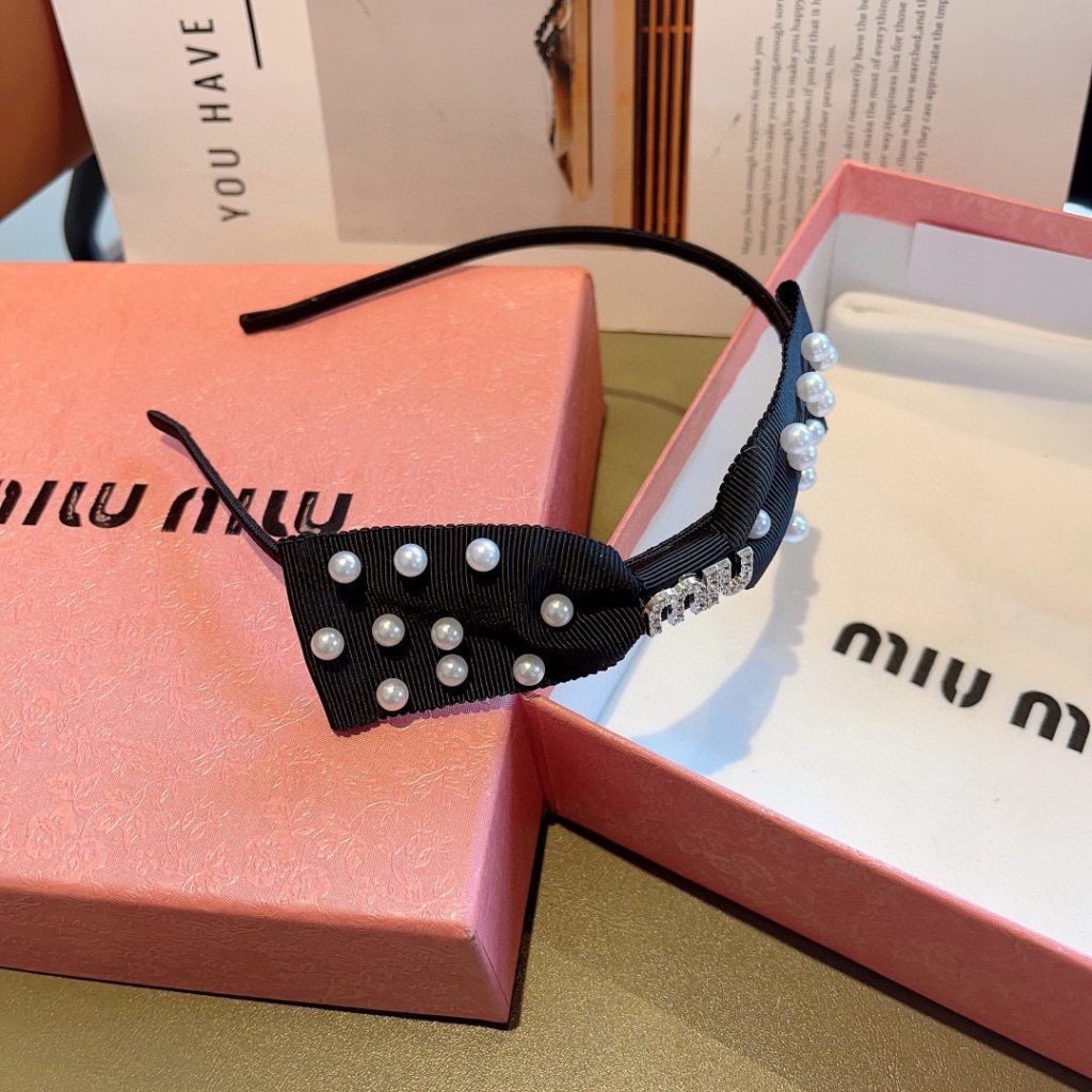 MIU MIU ミウミウ ヘアアクセサリー ピアス 豪華 ブランド ブラック 全1色 - 画像 7