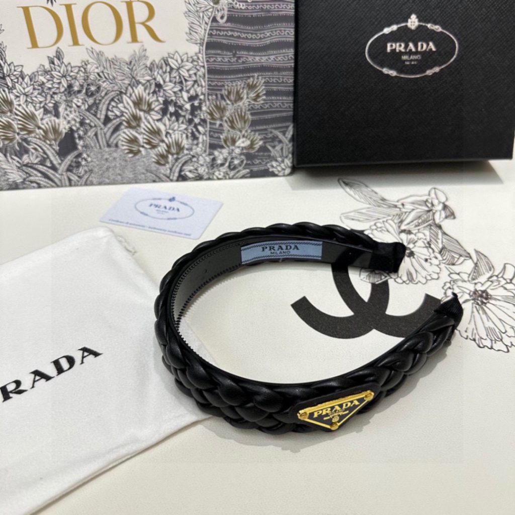 PRADA プラダ ヘアアクセサリー 本革 プラダ ブランド ブラック ホワイト ベージュ 全3色 - 画像 4