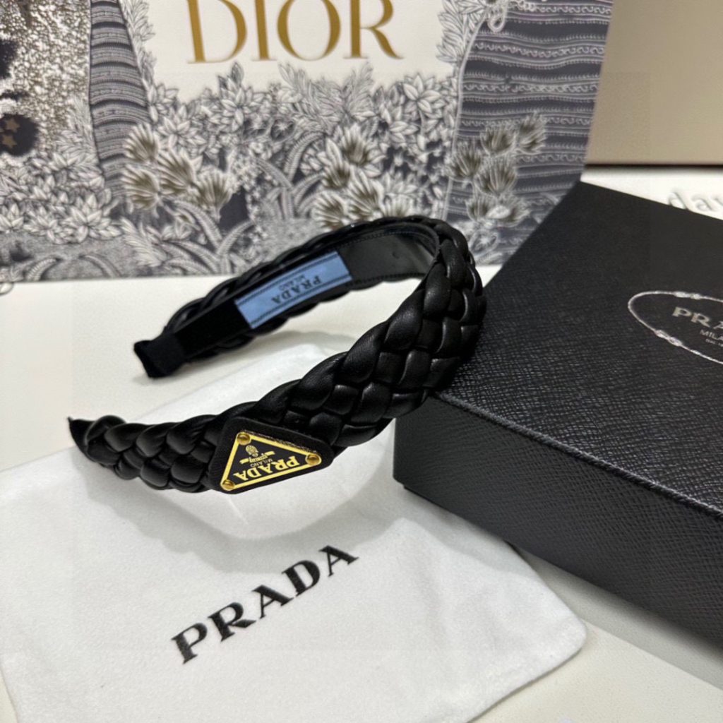 PRADA プラダ ヘアアクセサリー 本革 プラダ ブランド ブラック ホワイト ベージュ 全3色 - 画像 5