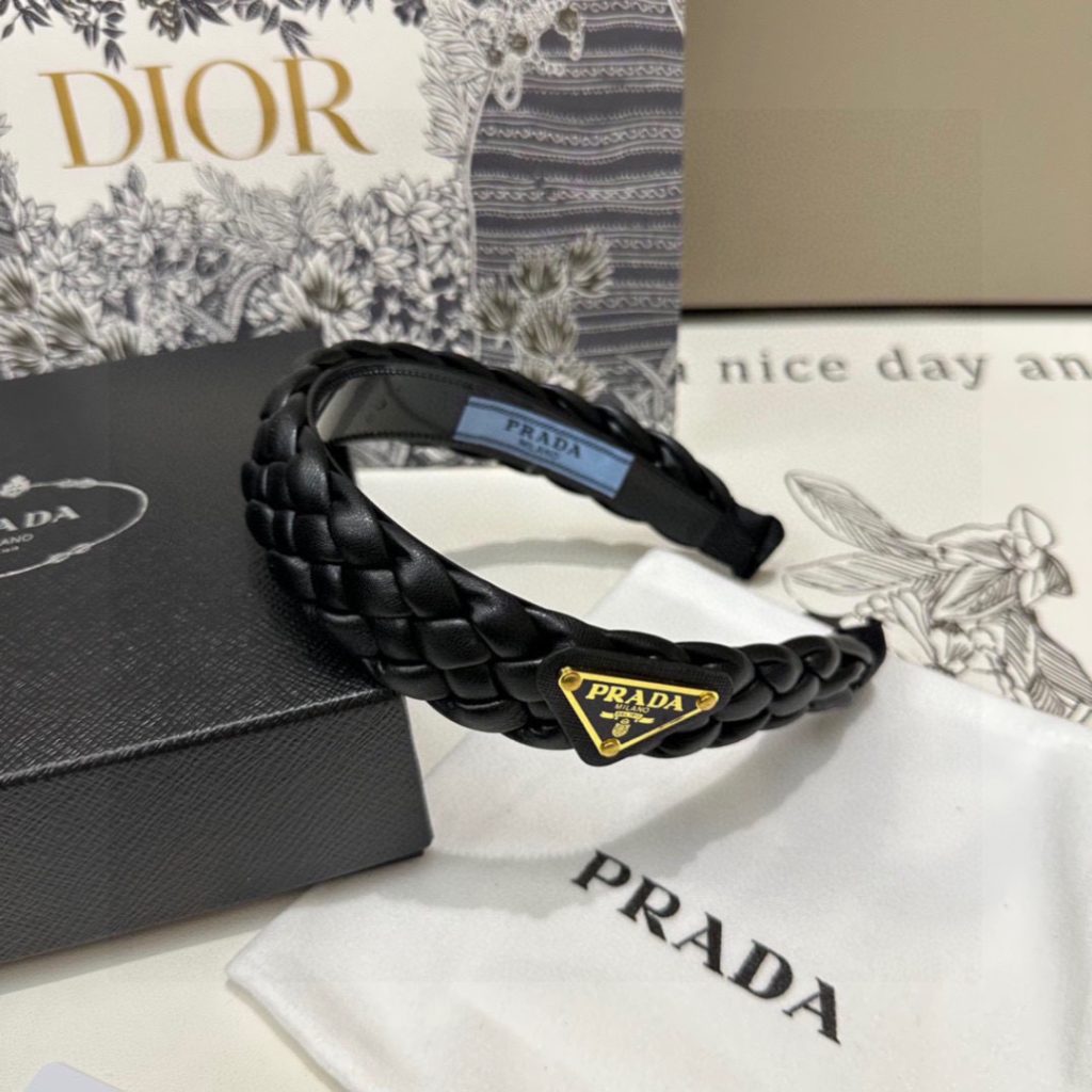 PRADA プラダ ヘアアクセサリー 本革 プラダ ブランド ブラック ホワイト ベージュ 全3色 - 画像 6