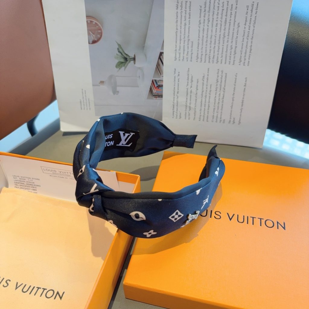 LOUIS VUITTON ルイヴィトン ヘアバンド 本革 通勤 ブラック - 画像 6