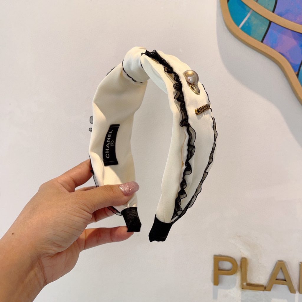CHANEL シャネル ヘアバンド 本革 レース ピンク ブラック ベージュ 全3色 - 画像 2
