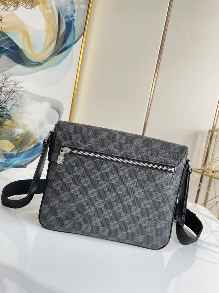 ルイ･ヴィトン　Louis Vuitton　ショルダーバッグ　メンズ　ディストリクトPM NV3　ダミエ・グラフィット　ブラック - 画像 3