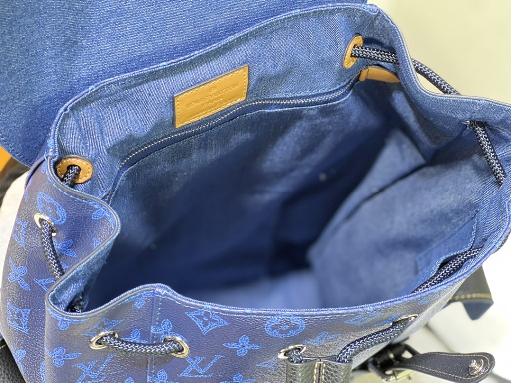 新品　ルイヴィトン　LOUIS VUITTON　クリストファー MM　リュックサック　バックパック　フォールコレクション　メンズバッグ - 画像 8