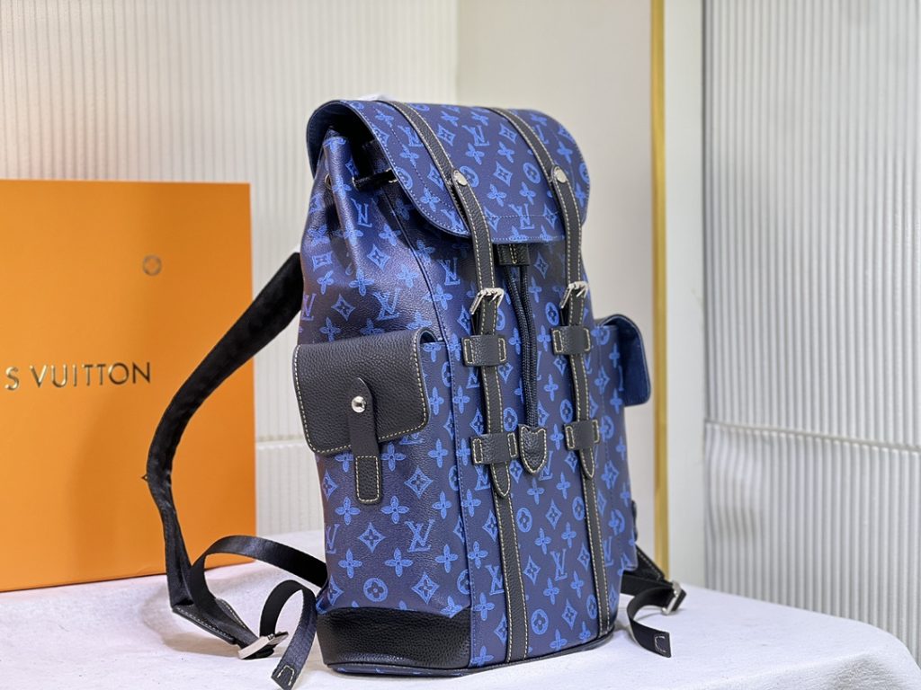 新品　ルイヴィトン　LOUIS VUITTON　クリストファー MM　リュックサック　バックパック　フォールコレクション　メンズバッグ - 画像 3