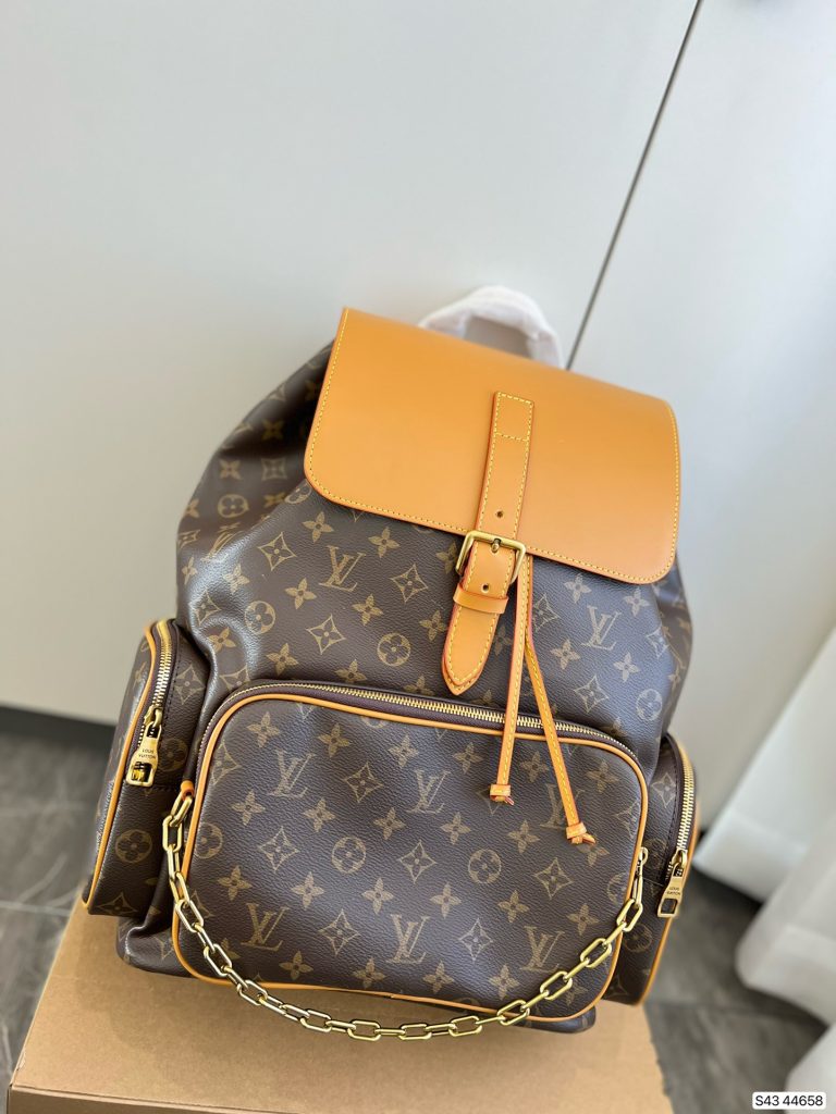 ルイヴィトン　LOUIS VUITTON　ヴィトン バッグ　リュック　モノグラム　トリオ・バックパック 　バックパック　ブラウン - 画像 3