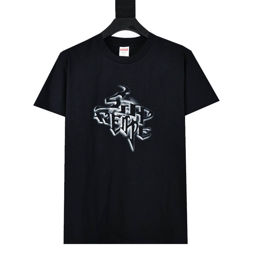 SUPREME スュプレム ロゴTシャツ 本革 通勤 通学 全2色 ファッション｜通勤の日に使いやすさを写真で整理