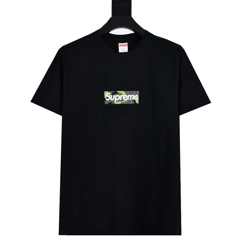 SUPREME スーパー ボックスロゴTシャツ 迷彩 通勤 全2色|仕事帰りに使いやすいファッションアイテムを写真で確認