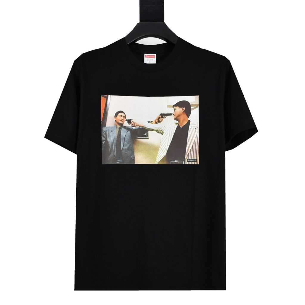 ブランドアイテムのTシャツを予算内で探す前に見るブラックのポイント
