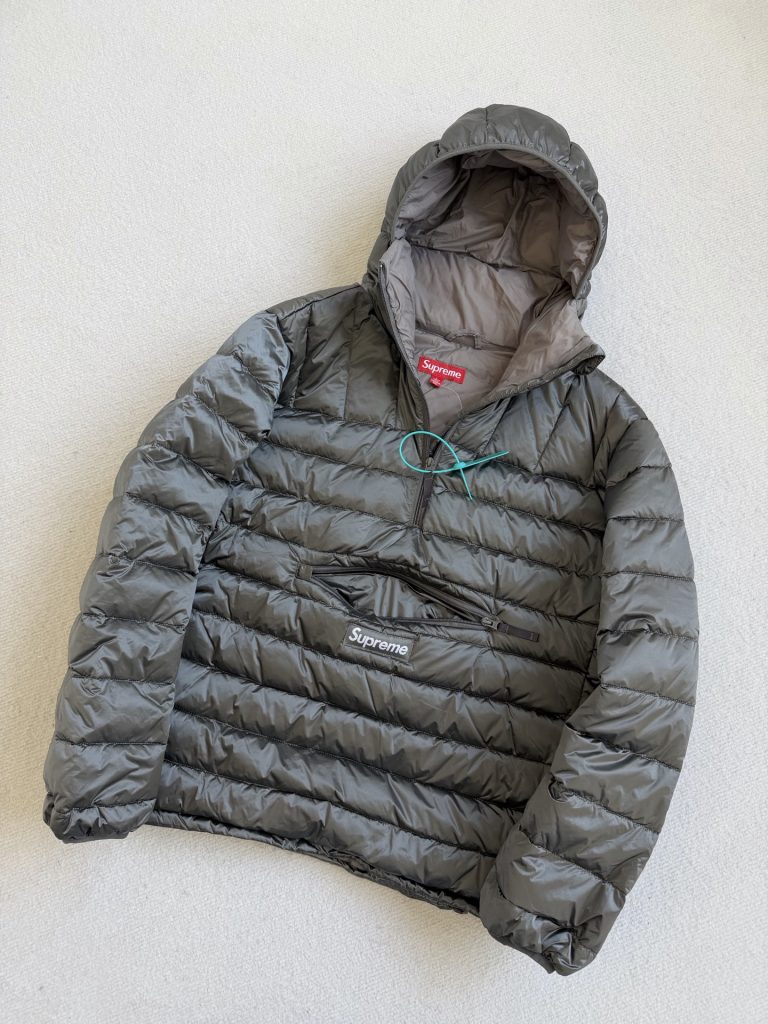 SUPREME スーパー ダウンジャケット 本革 軽量 ブラック｜休日に使いやすいファッションアイテムを写真で確認