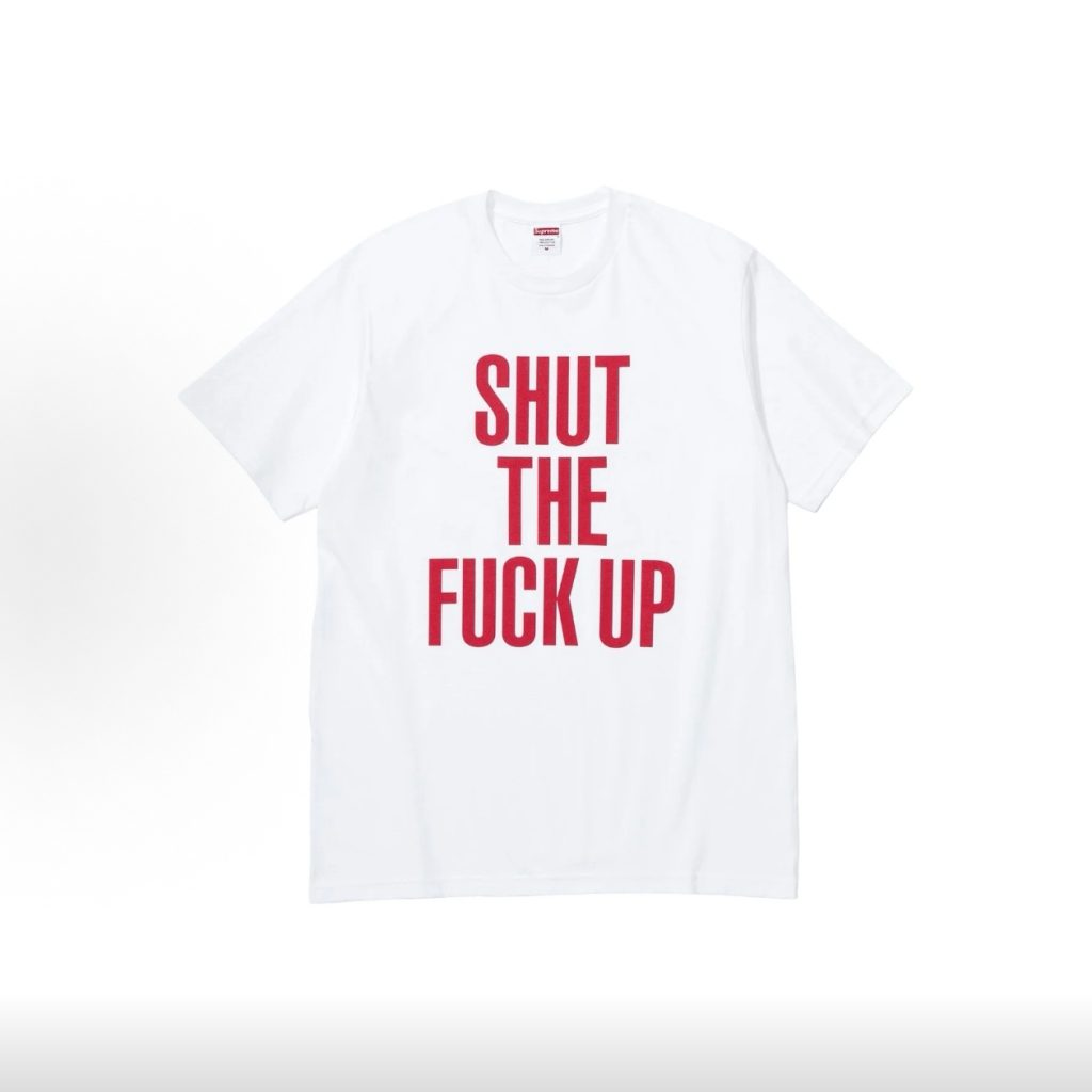 ブラックが映えるTシャツは日常で使いやすいか
