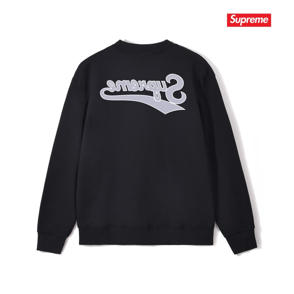 Supreme スープレム ロゴプリントスウェット 全3色|季節の変わり目で使いやすいファッションアイテムを写真で確認