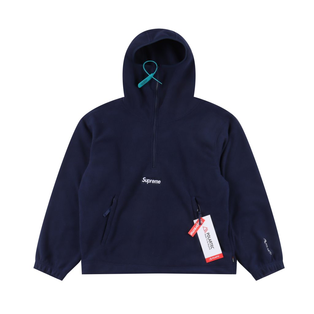 駅まで歩く日に使いやすいSupremeのブランド小物を探す
