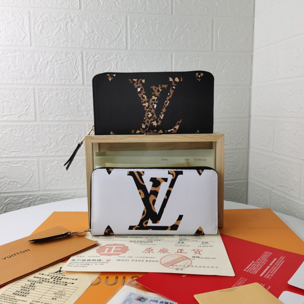 Louis Vuitton 大容量 美品 ルイ ヴィトン ジッピー ウォレット（ラウンド長財…｜旅行に使いやすい財布・小物を写真で確認