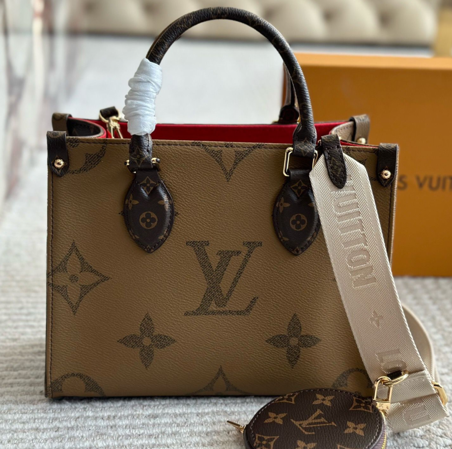 通勤目線で見るLOUIS VUITTONのショルダーバッグの印象