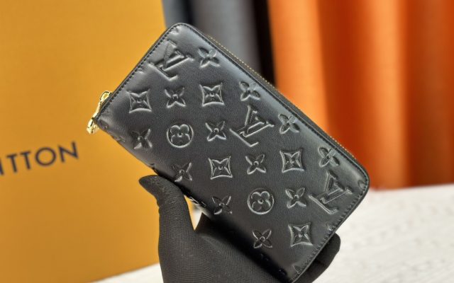LOUIS VUITTONの財布を予算内で探す前に見るモノグラムのポイント