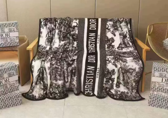 Diorのその他を予算内で探す前に見る写真のポイント