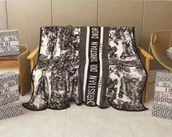 Diorのその他を予算内で探す前に見る写真のポイント