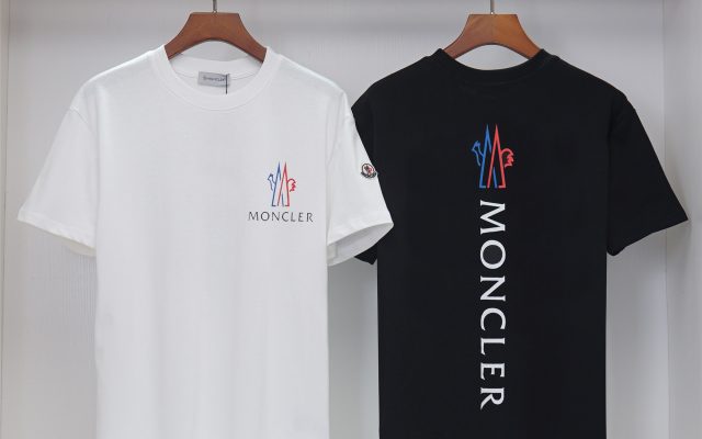 物価高でも選びやすい半袖シャツ：MONCLERを自然に取り入れる