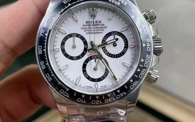 Rolexの腕時計を予算内で探す前に見るブラックのポイント