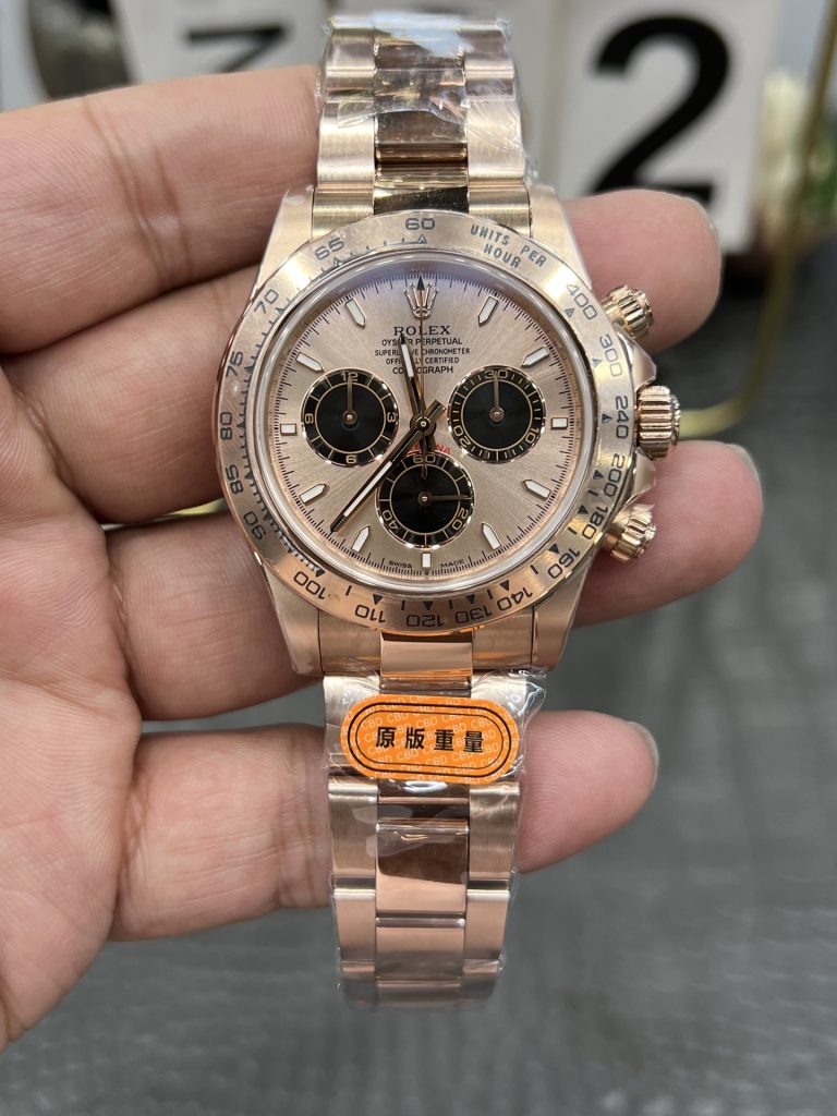 物価高でも選びやすい腕時計：Rolexを自然に取り入れる