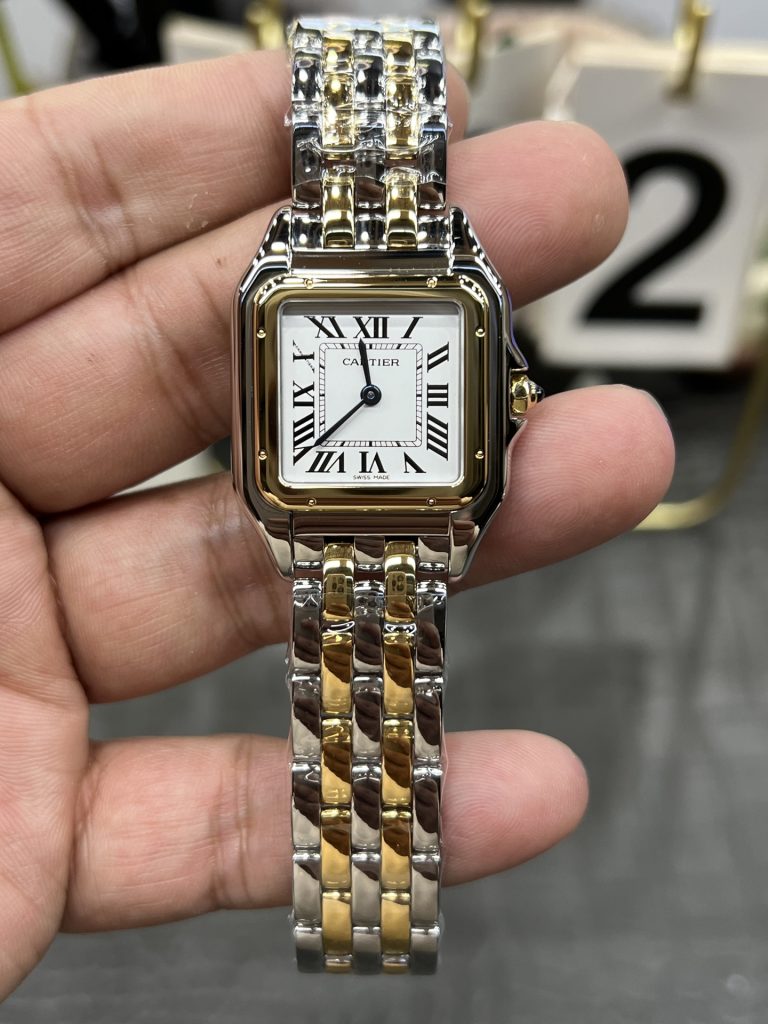 CARTIER カルティエ パンテール 腕時計 レディース ミニサイズ｜会食の日に写真で選び方を確認