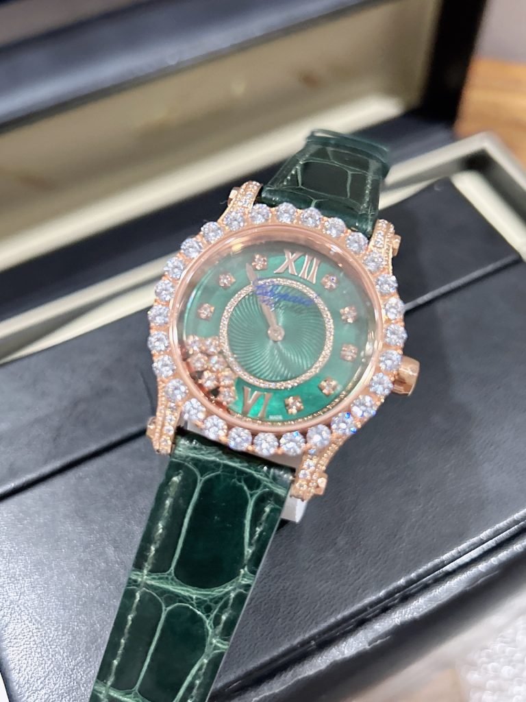 CHOPARD ショパール レディース 腕時計 ラグジュアリー 自動巻き ダイヤモンド レザ…|長く使うなら確認したい腕時計を写真で確認