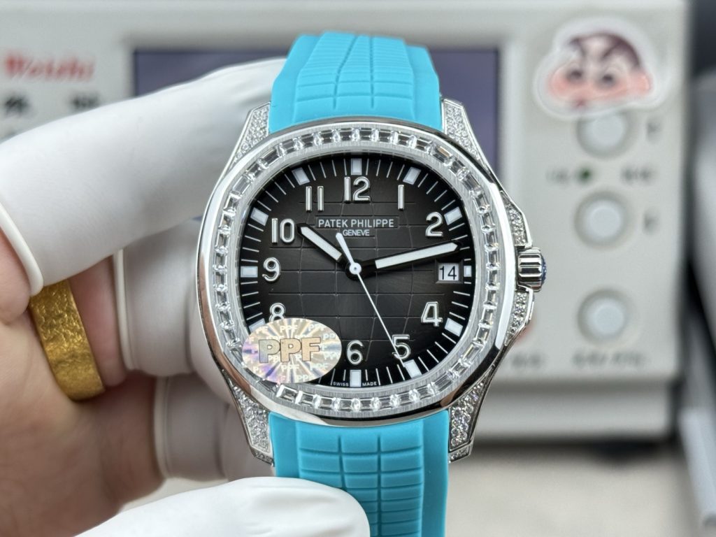 PATEK PHILIPPE パテックフィリップ メンズ 腕時計 ハンドメイド｜会食の日に写真で選び方を確認