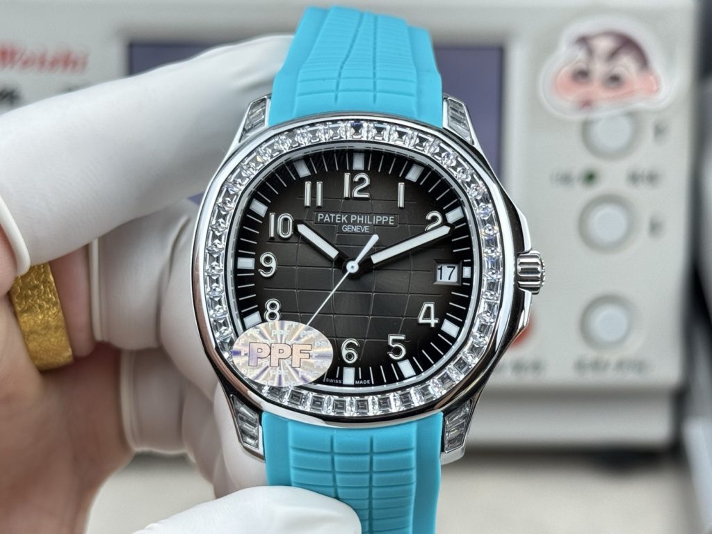 PATEK PHILIPPE パテックフィリップ アクアノート 腕時計 メンズ 324一体機…｜ギフトに使いやすい腕時計を写真で確認
