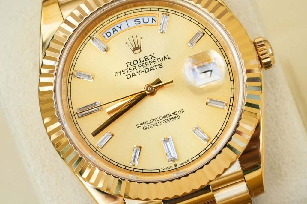 ROLEX ロレックス デイデイト 腕時計 メンズ 金色砂紋 腕時計｜会食の日に写真で選び方を確認