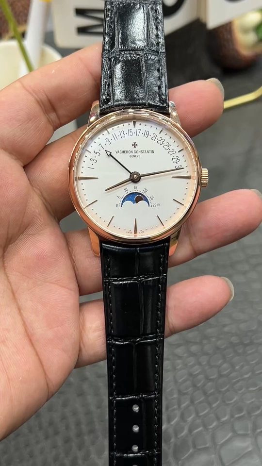 VACHERON CONSTANTIN ヴァシュロンコンスタンタン 腕時計 メンズ 自動巻き…｜長く使うなら確認したい腕時計を写真で確認