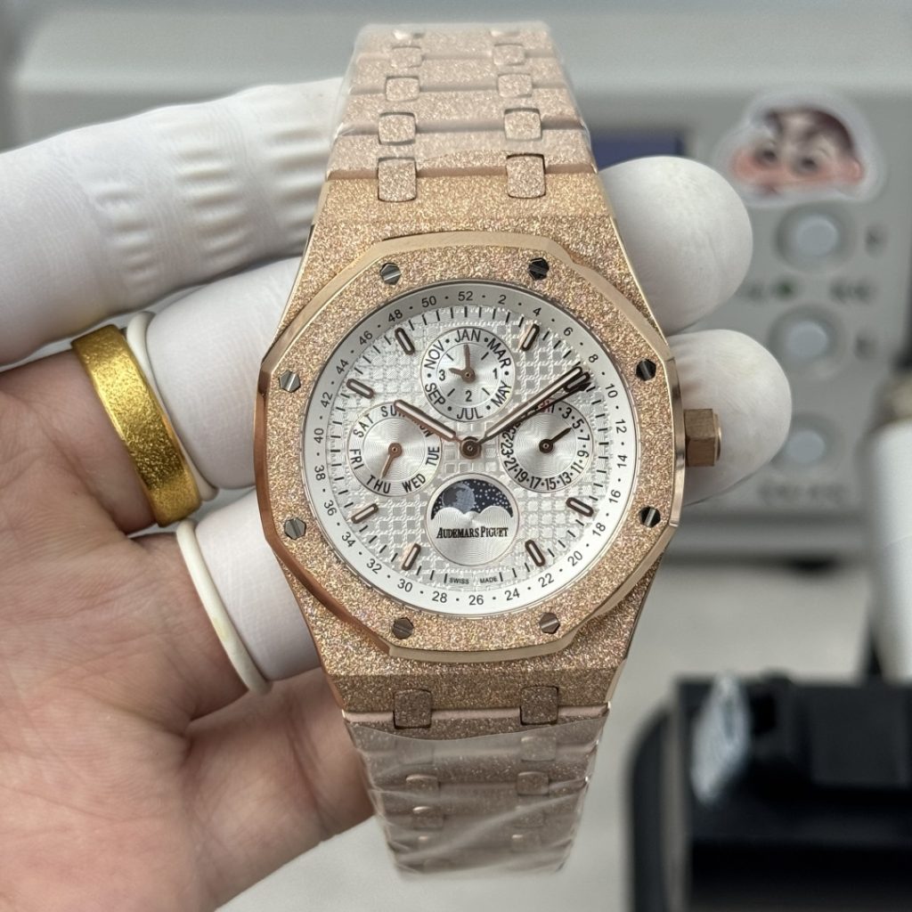 AUDEMARS PIGUET オーデマピゲ ロ オーク 腕時計 メンズ 自動巻き｜長く使うなら予算内で見たいポイント