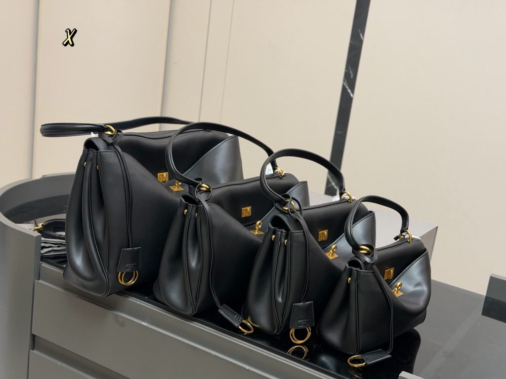 メンズの節約買いに向くハンドバッグか写真でチェック
