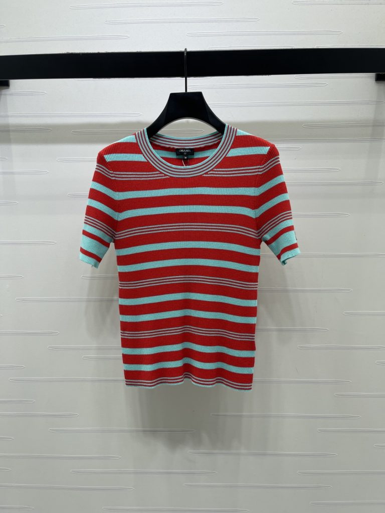 服装選びで迷ったら：Tシャツの価格と使い道