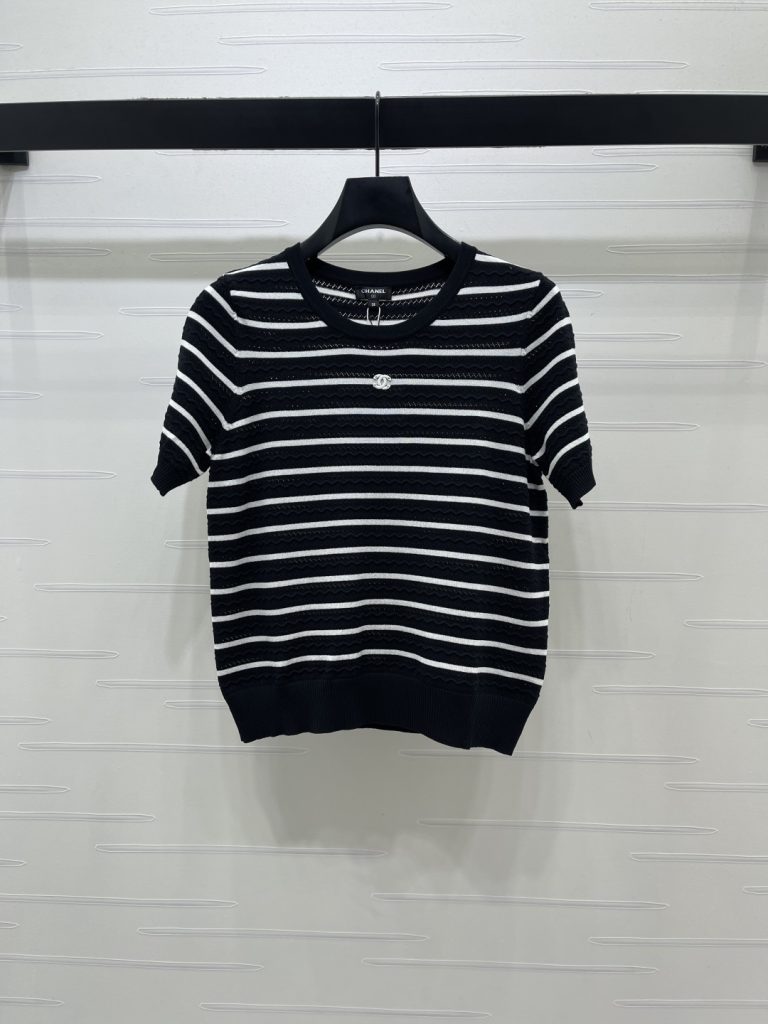 CHANEL シャネル ニット Tシャツ レディース ロング丈 リブ デザイン ブラック ホ…｜季節の変わり目で使いやすいファッションアイ…