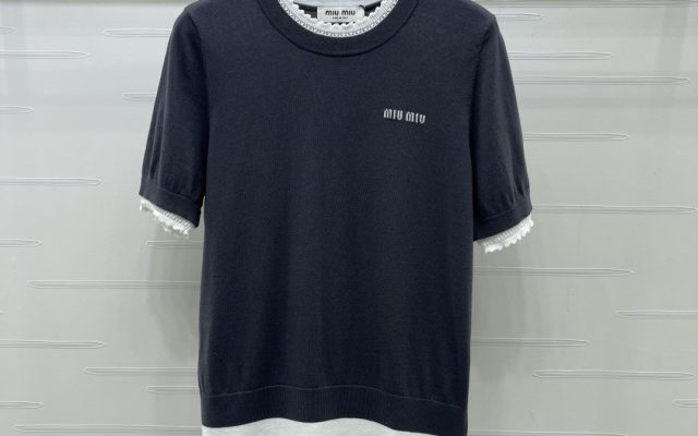 レディース向けTシャツの選び方：写真とサイズ感