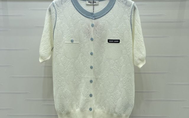 ホワイト系その他を服に合わせるなら見るべき3点