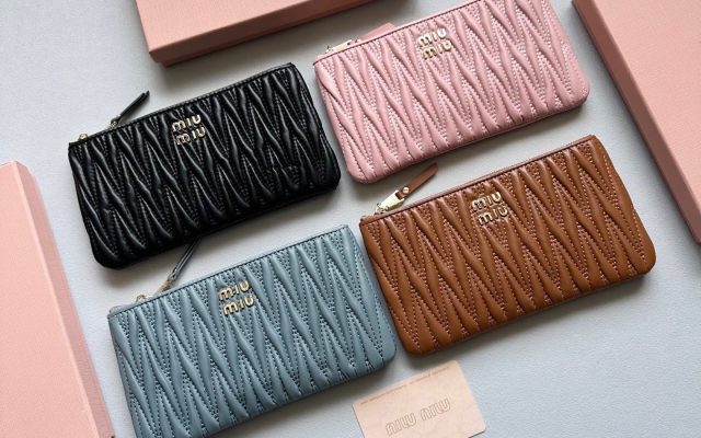 ブランドアイテムのその他は価格・収納・合わせ方でどう見るか