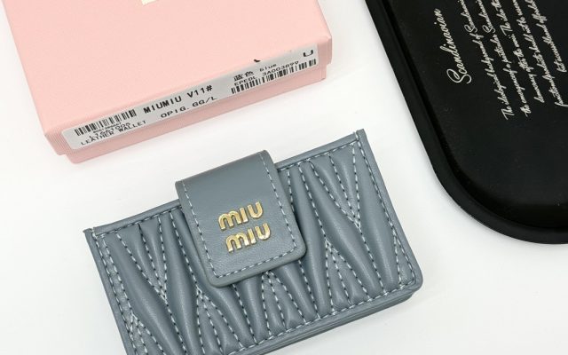 財布・小物選びで迷ったら：カードケースの価格と使い道