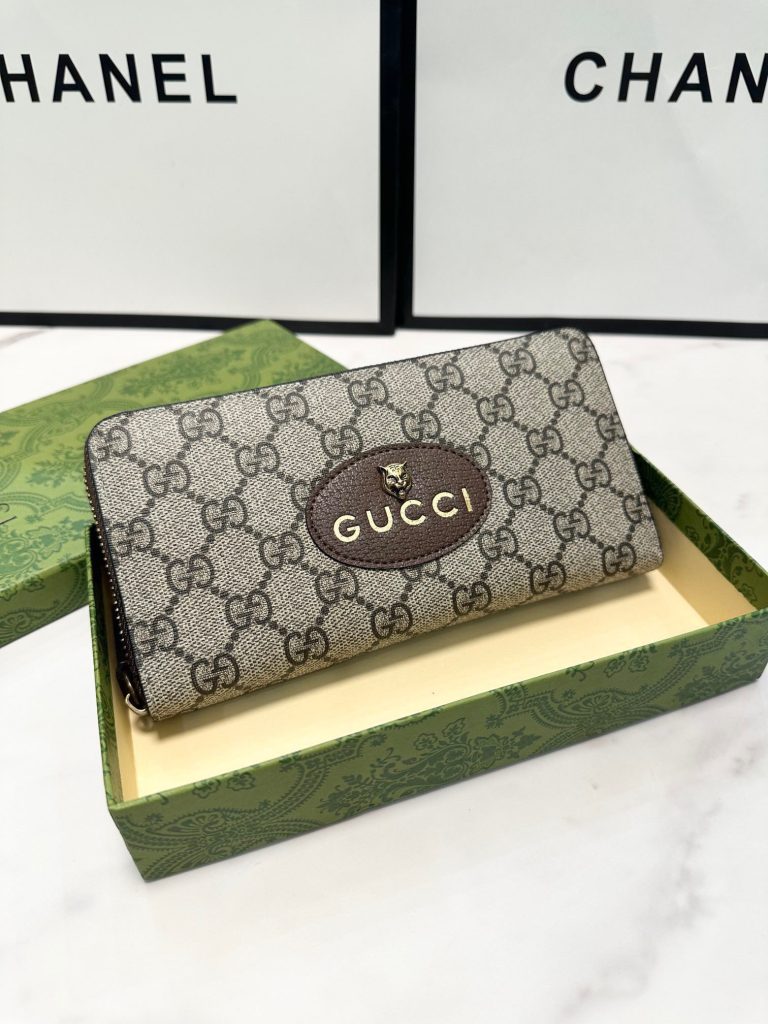 GUCCI グッチ グッチ柄 ロングジップ長財布 ブラック｜旅行に使いやすい財布・小物を写真で確認