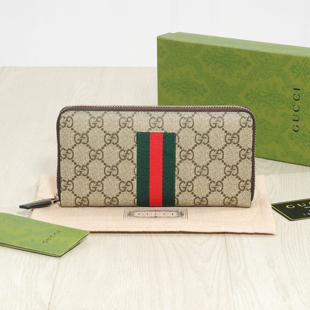 毎日で使いやすいGucciの財布・小物を写真で確認