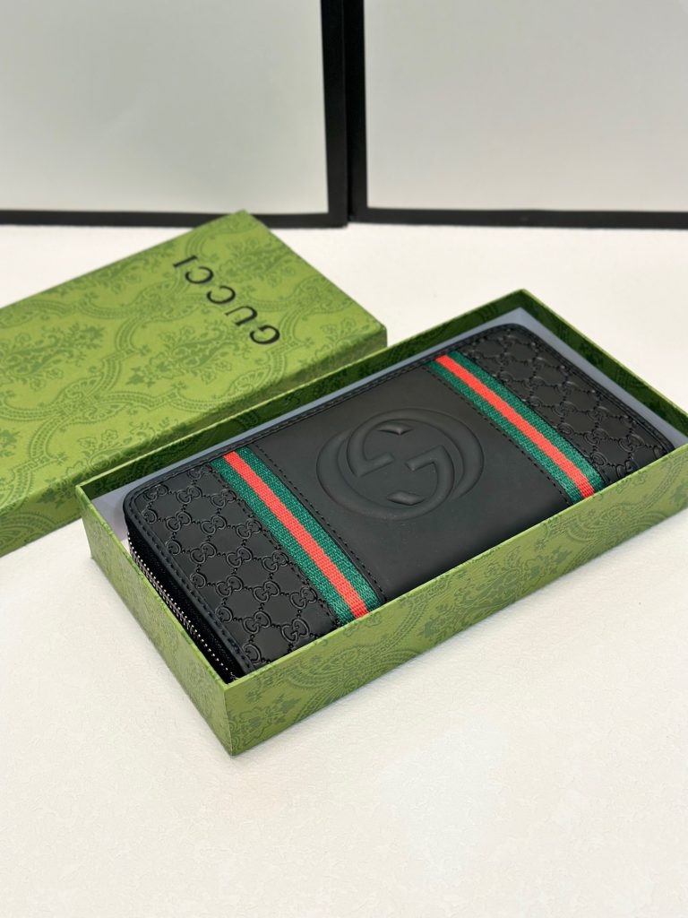 GUCCI グッチ 長財布 ロングウォレット 黒 レザーポーチ ライフスタイル小物｜休日に毎日に合わせるポイント