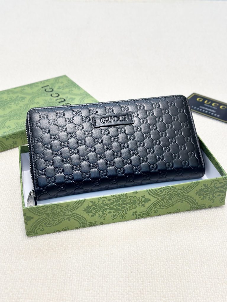 GUCCI グッチ 長財布 ロングジップ 押し込みロゴ ブラック｜通勤に使いやすい財布・小物を写真で確認