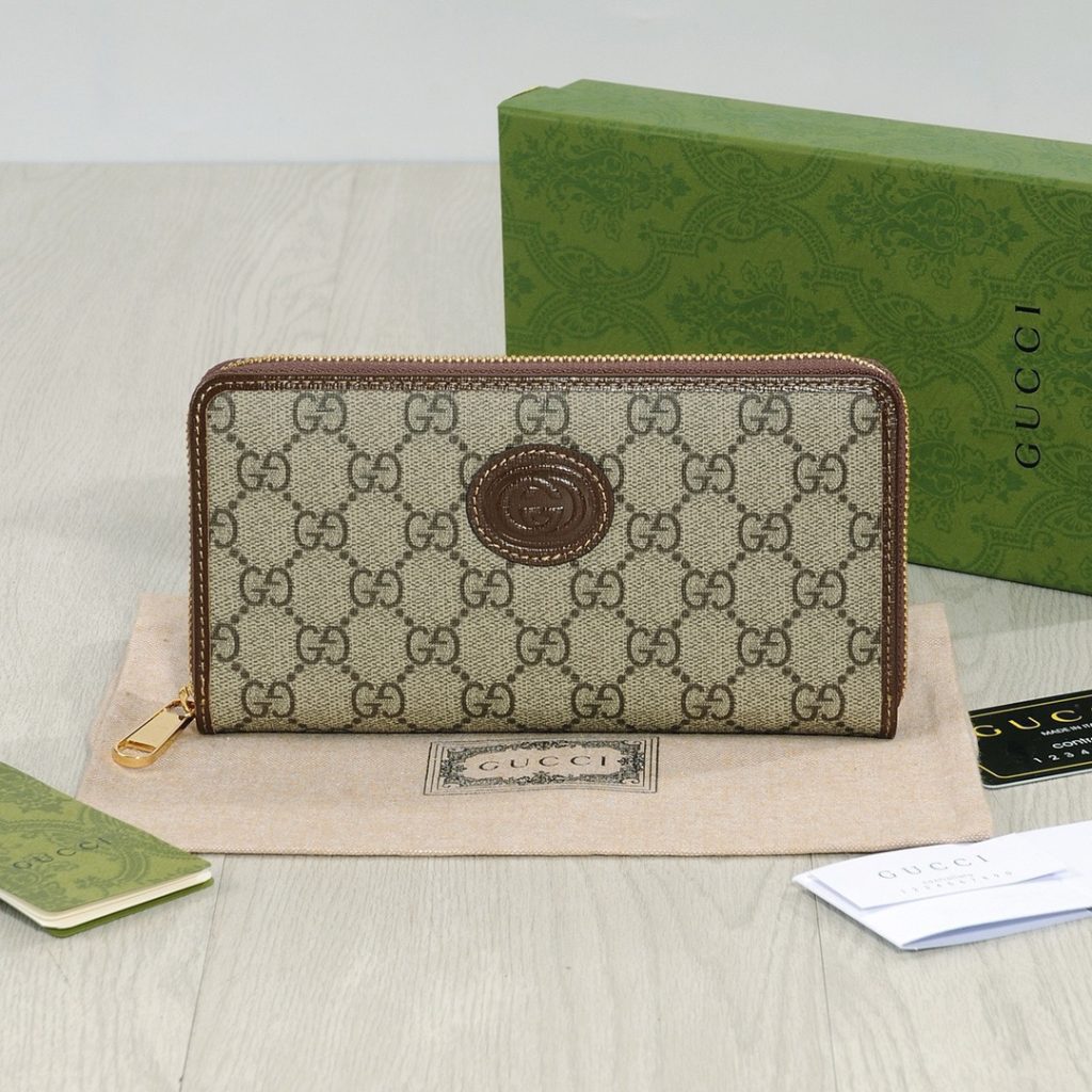 GUCCI グッチ グラフィット ロングジップ长財布 ブラウン ベージュ 財布・小物｜通勤の日に毎日に合わせるポイント