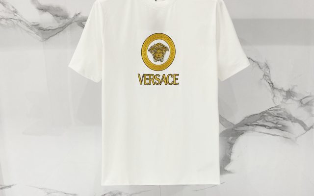 物価高でも選びやすいTシャツ：ブランドアイテムを自然に取り入れる