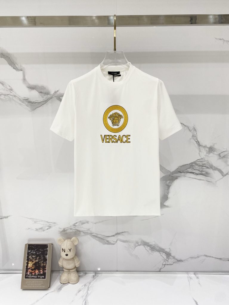 物価高でも選びやすいTシャツ：ブランドアイテムを自然に取り入れる