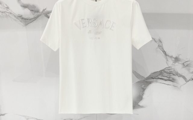 ブランドアイテムの服装は価格・収納・合わせ方でどう見るか