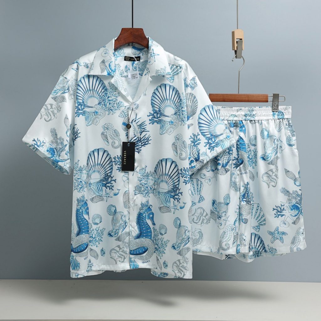 シャツを選ぶなら、まず旅行の服で考える