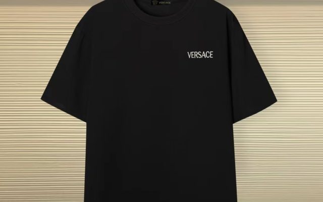 街歩き目線で見るブランドアイテムのTシャツの印象