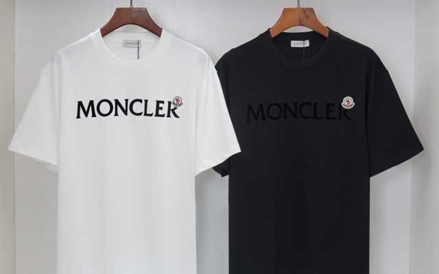 MONCLERの服装を毎日に使うなら確認したいこと